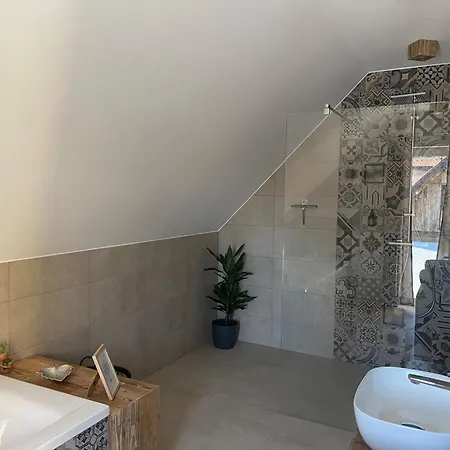 Residences Am Tor Zur Suedsteirischen Weinstrasse בית נופש Arnfels